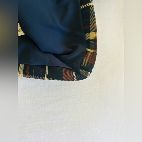 Lily Plaid Cropped Blazer - Picture 5 of 6